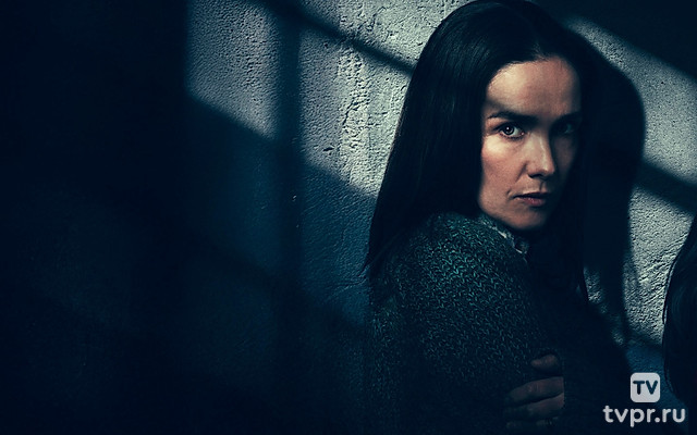 Женщина в цепях