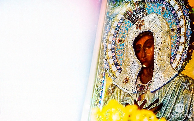 Утреня с пением акафиста Пресвятой Богородицы