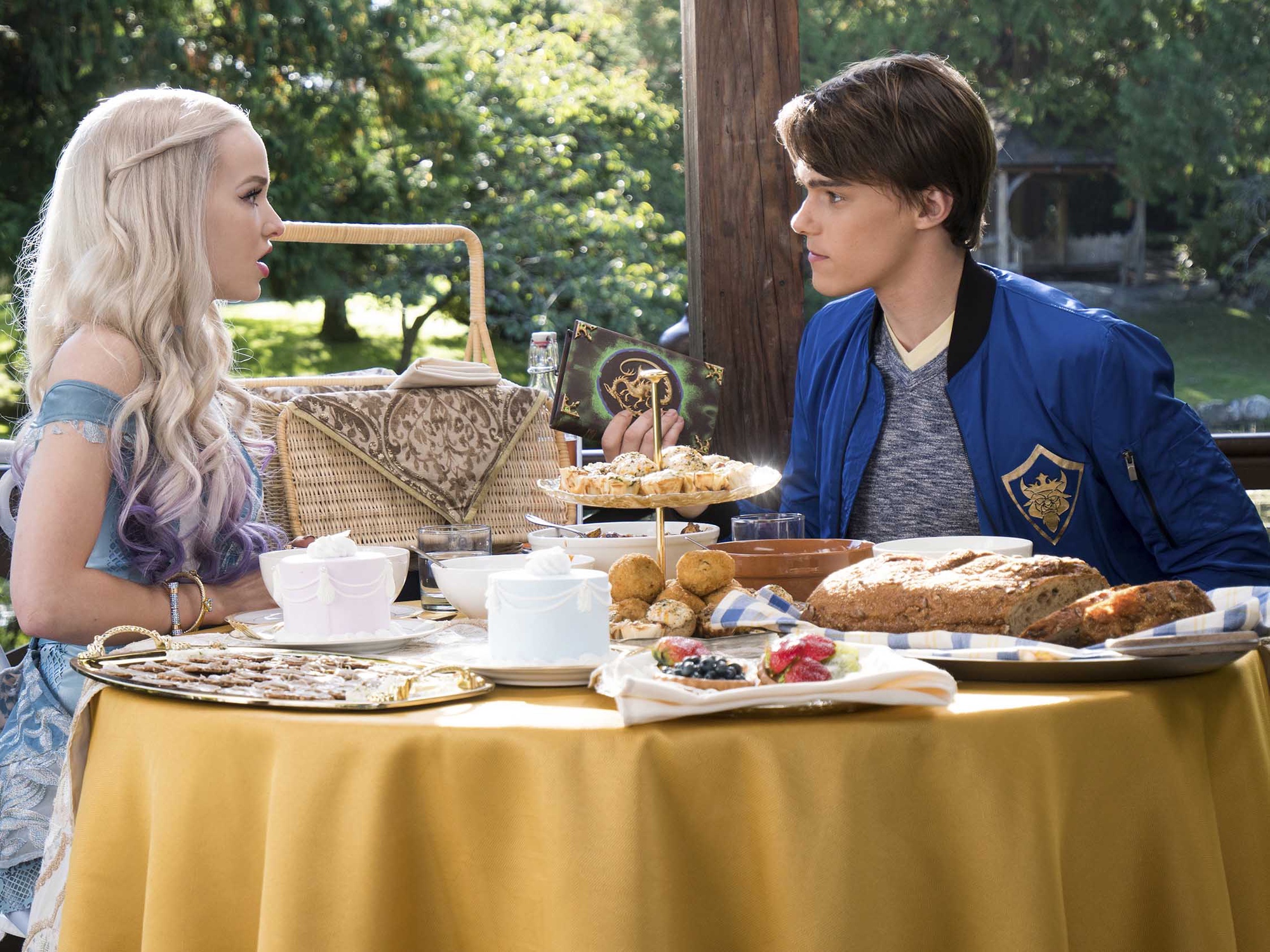 Наследники 2 8. Наследники (descendants) 2015. Наследники 2 Disney.