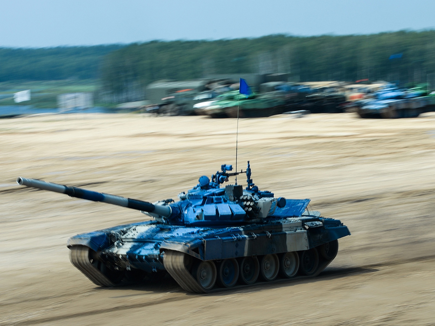 Красная 72 б. Танк т72б3 танковый биатлон. Т-72б3. Т 72 б3 танковый биатлон синий. Т-72б3 танковый биатлон.