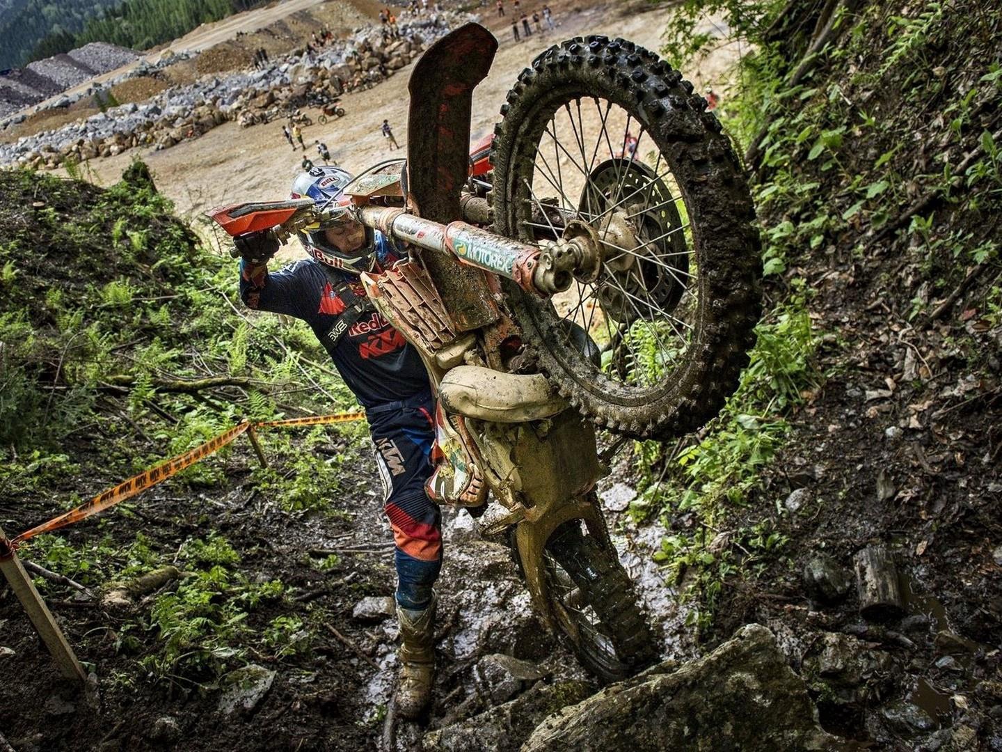 Hard enduro